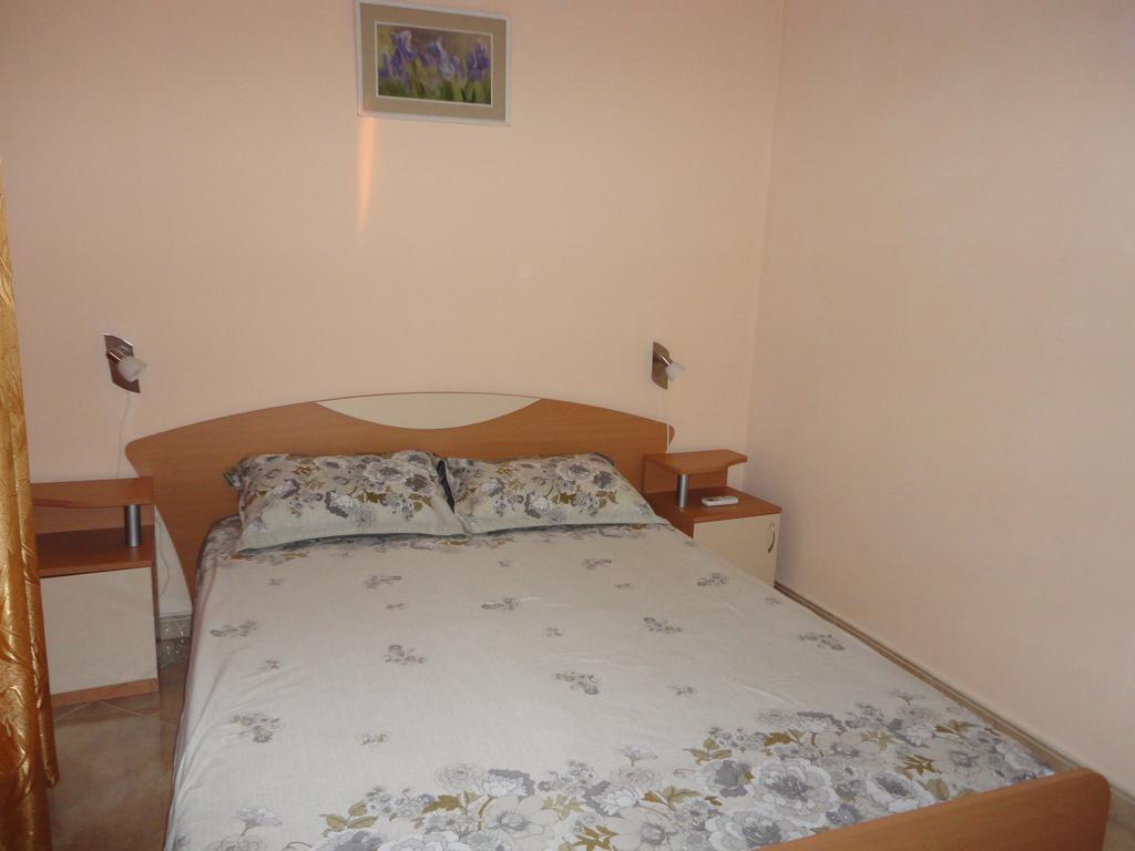 Tashevi Apartments Pomorie Buitenkant foto